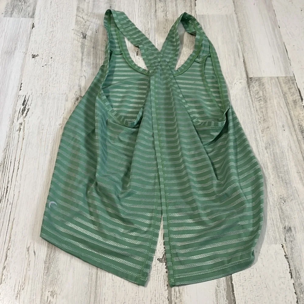 Zyia Active Forest Nimbus Split Back Tank Size L - Picture 3 of 5